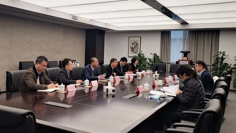 興合集團黨委專職副書記、紀委書記俞曉東到浙農(nóng)股份調(diào)研指導(dǎo)基層黨建工作